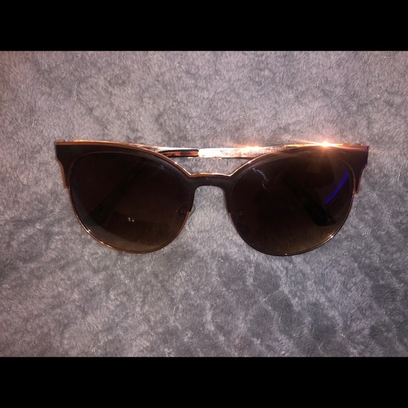 Sunglasses - Picture 1 of 1
